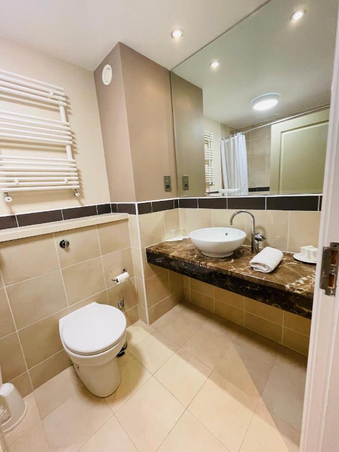 Burren Atlantic Hotel & Holiday Cottages Ballyvaughan Dış mekan fotoğraf