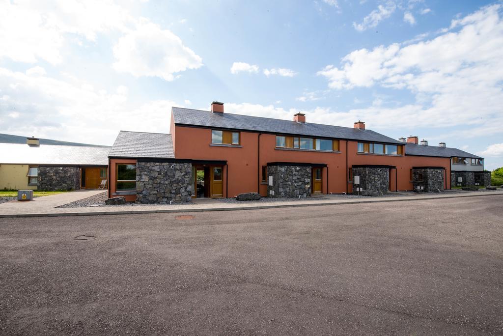 Burren Atlantic Hotel & Holiday Cottages Ballyvaughan Dış mekan fotoğraf