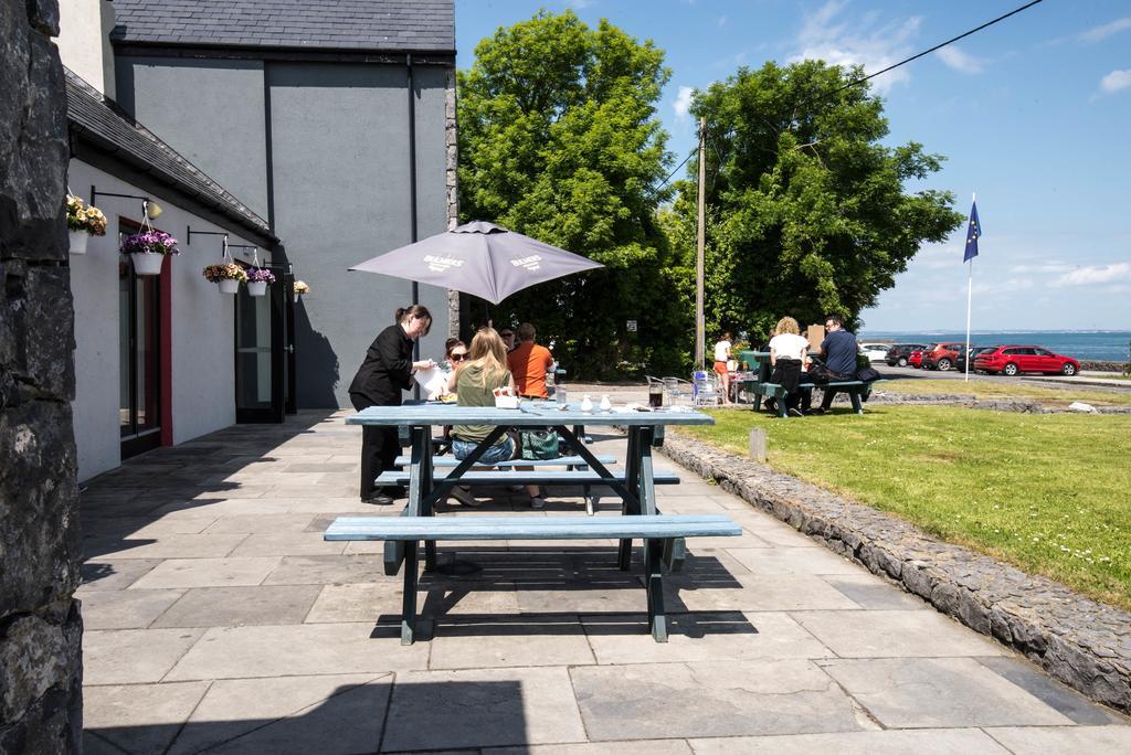 Burren Atlantic Hotel & Holiday Cottages Ballyvaughan Dış mekan fotoğraf
