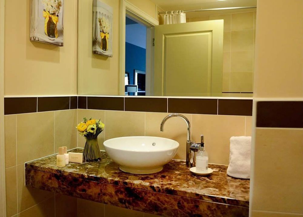 Burren Atlantic Hotel & Holiday Cottages Ballyvaughan Dış mekan fotoğraf